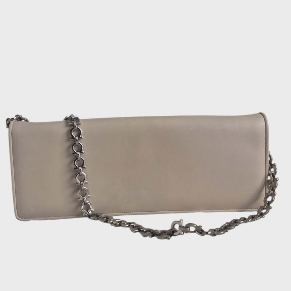 Salvatore Ferragamo Cream Leather Shoulder Bag - Picture 3 of 16